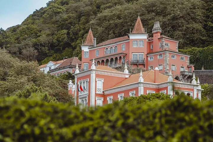 Lisbon: Sintra Half-Day Guided Tour with Pena Palace Tickets, photo 12
