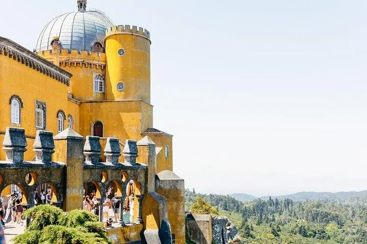 Sintra, Pena Palace, Quinta da Regaleira & Cascais Group Tour, photo 13