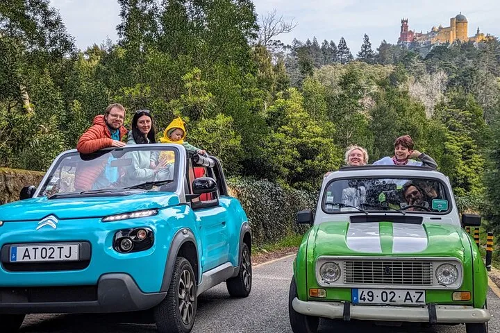 Private Sintra Tour Palaces and Coast by Vintage Car or Jeep, photo 13