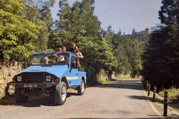 Private Sintra Tour Palaces and Coast by Vintage Car or Jeep, photo 14