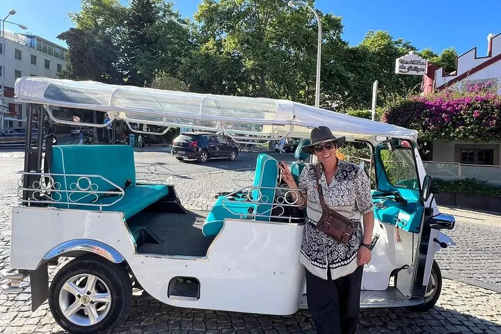 Vera Belchior Tour Guide