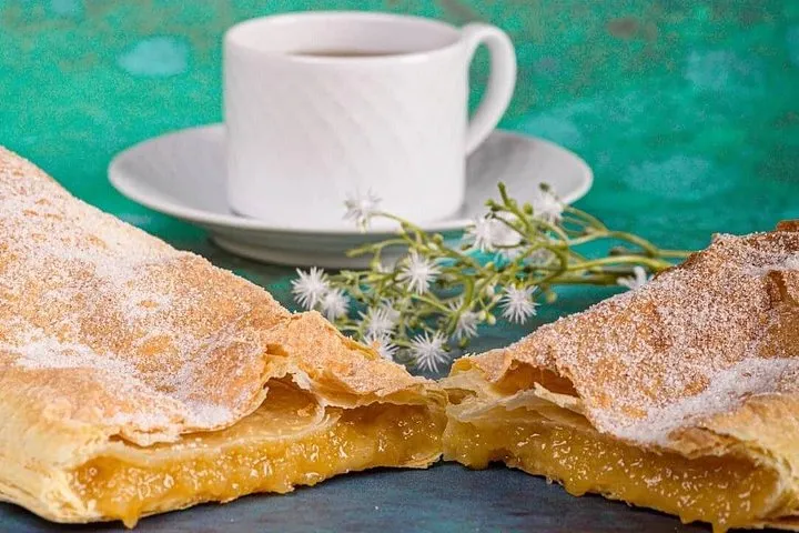 Famous sweet Pillow from Casa Piriquita