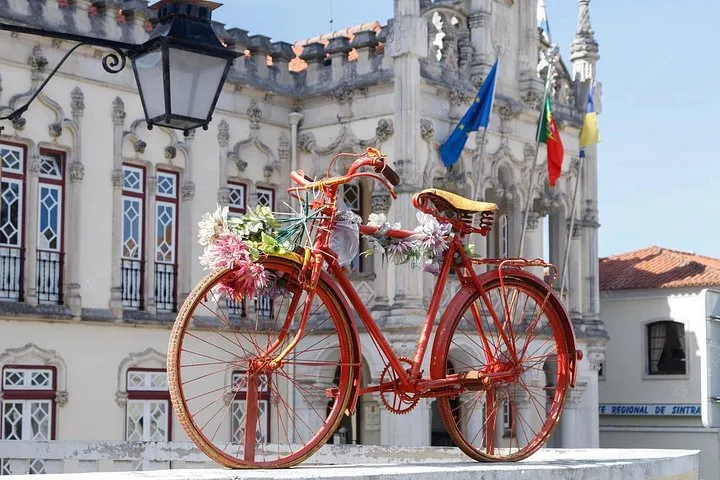 Decorated bicycle in front of City Hall