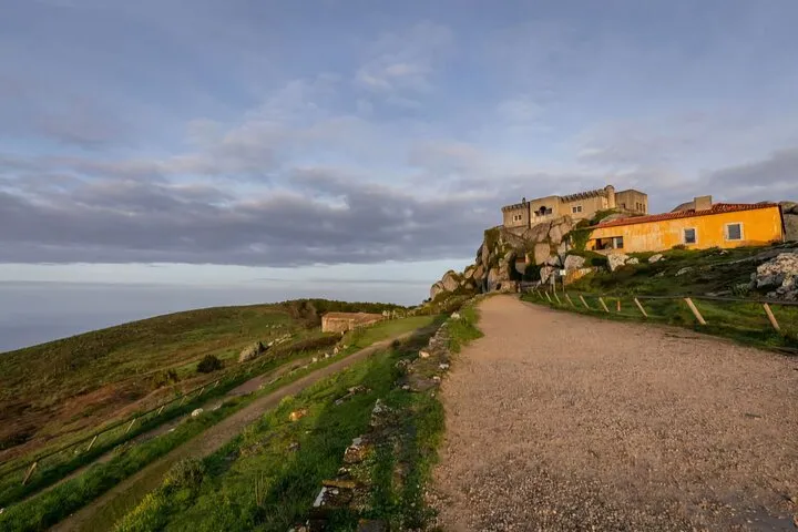 Small Group Tour: Sintra, Pena Palace, Moorish Castle & Cascais, photo 5