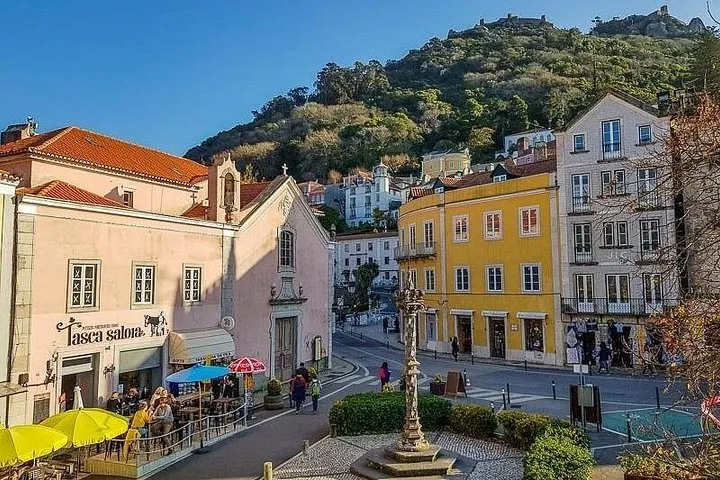 Sintra, Pena Palace, Quinta da Regaleira & Cascais Group Tour, photo 5