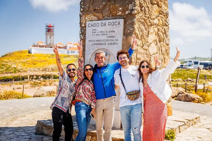 A group of tourists with our guide, in Cabo da Roca.