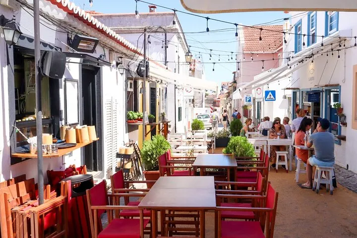 Have lunch in Cascais and enjoy the Portuguese typical food