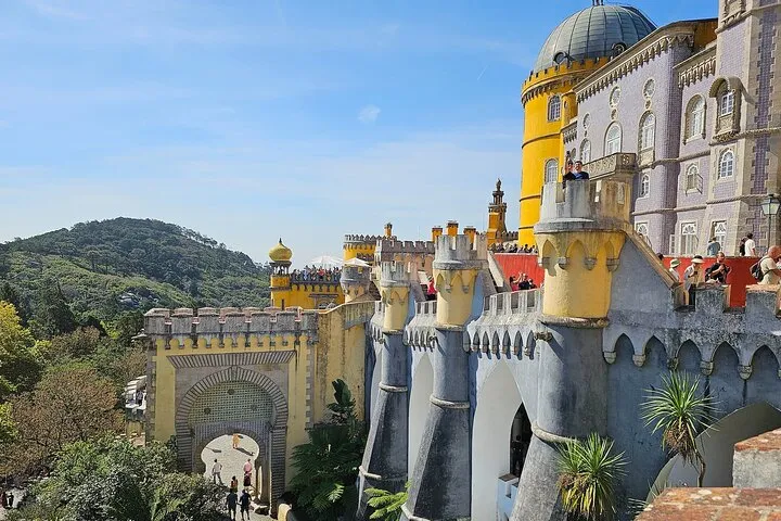 Sintra, Pena Palace, Quinta da Regaleira & Cascais Group Tour, photo 9