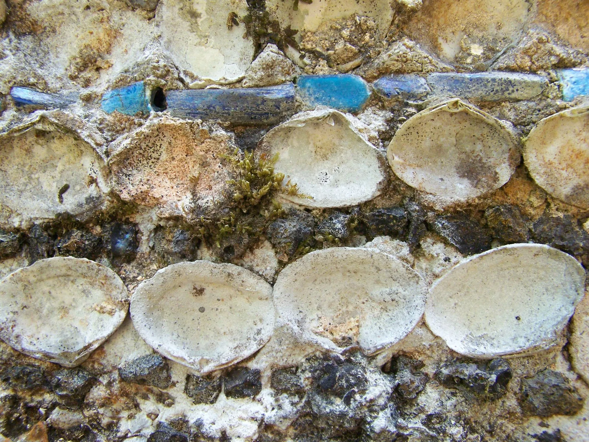 Shells set into the plaster at the Capuchos