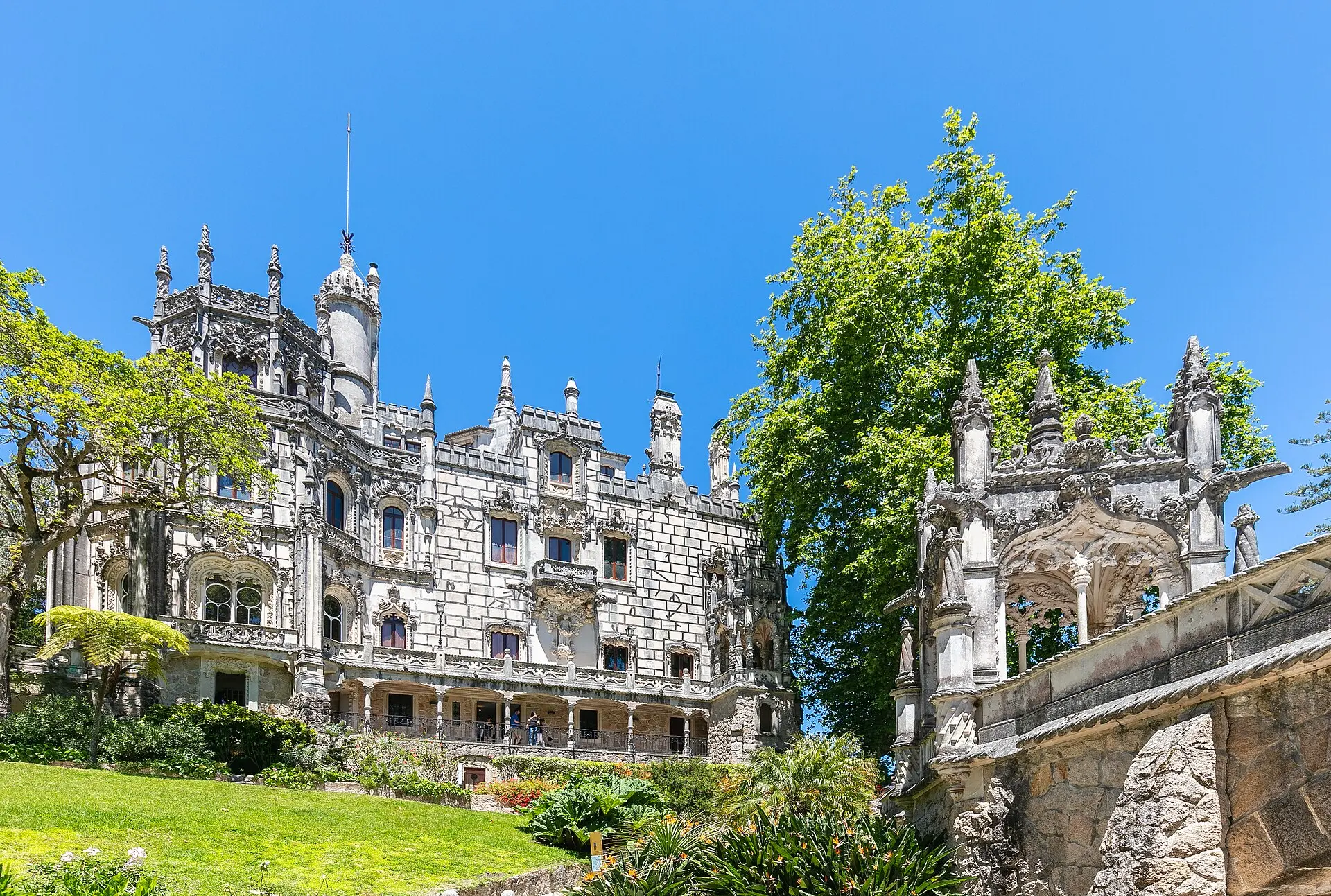 The palace of Quinta da Regaleira and its gardens